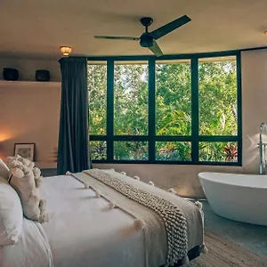  Villa Jungle Rooftop Round -priv Pool-bathtub 2a